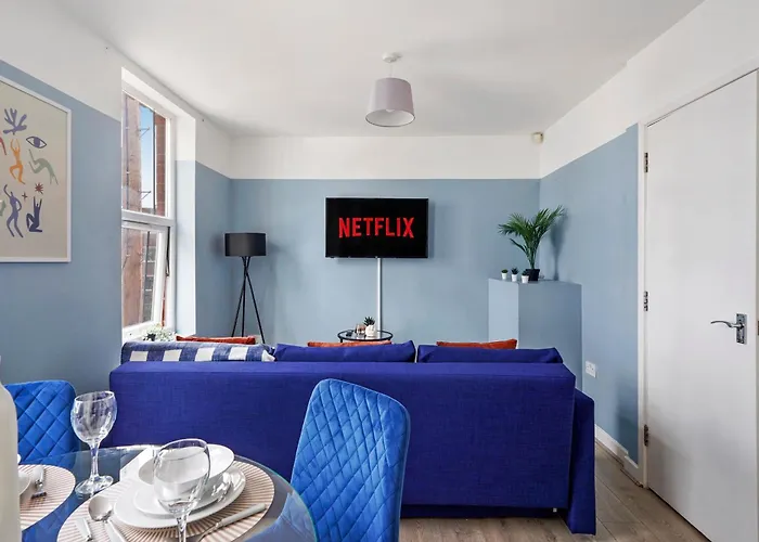 Apartment Stylish Sleek Abode - Sleeps 6 *