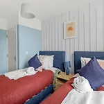 شقة Stylish Sleek Abode - Sleeps 6 بريستول